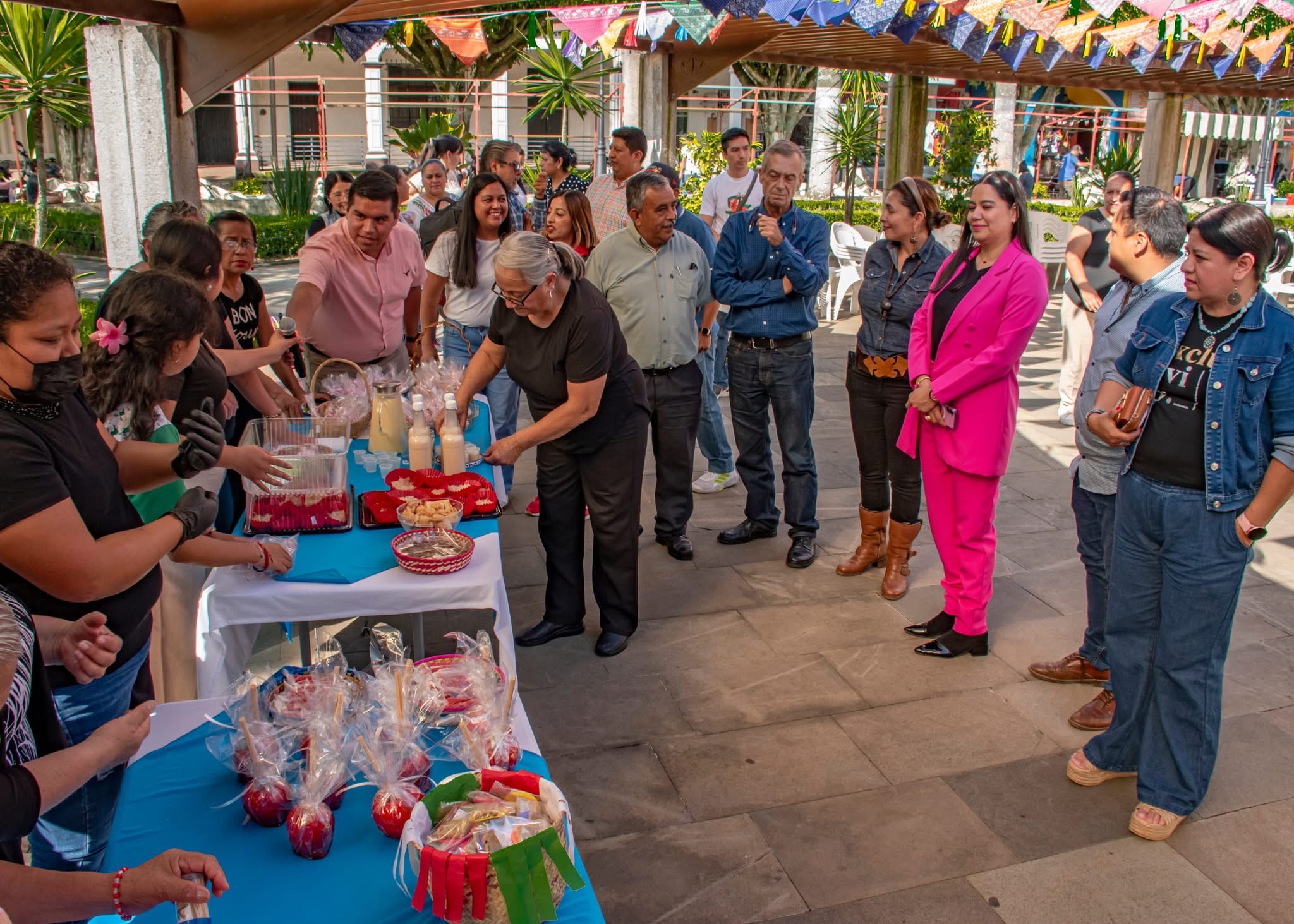 CONCLUYEN CURSO DE DULCES TÍPICOS